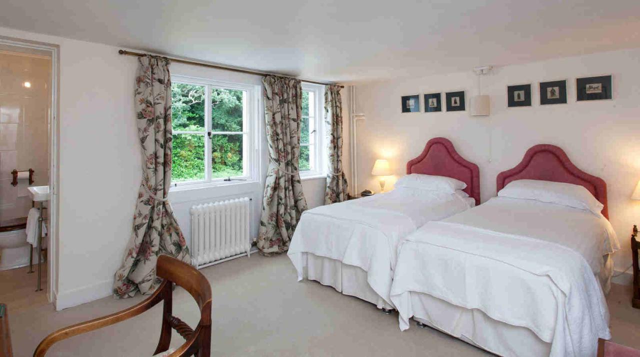 エムズワース Hollybank House Bed & Breakfast エクステリア 写真